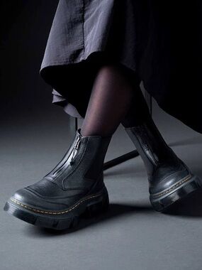 Dr. Martens DMXL Zip